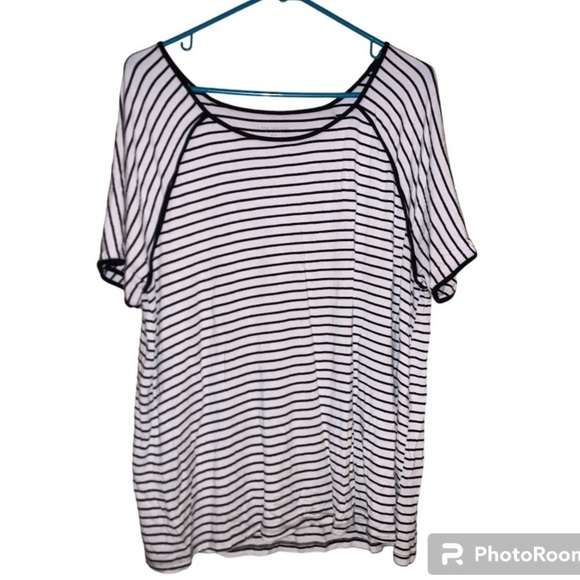 Lane Bryant 18/20 2X striped tshirt stretchy white black short sleeve plus size - Picture 1 of 5